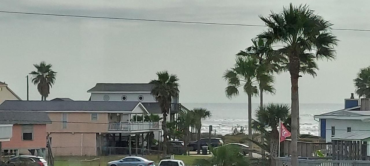 Private Beach -- Away From The Crowds - Ocean Views -Short Drive To Moody Gardens, Schlitter Bahn, Pleasure Pier Galveston Bagian luar foto